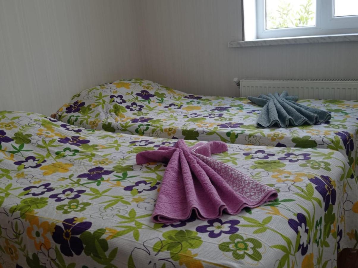 Bizim Ev Hostel Naftalan Bagian luar foto
