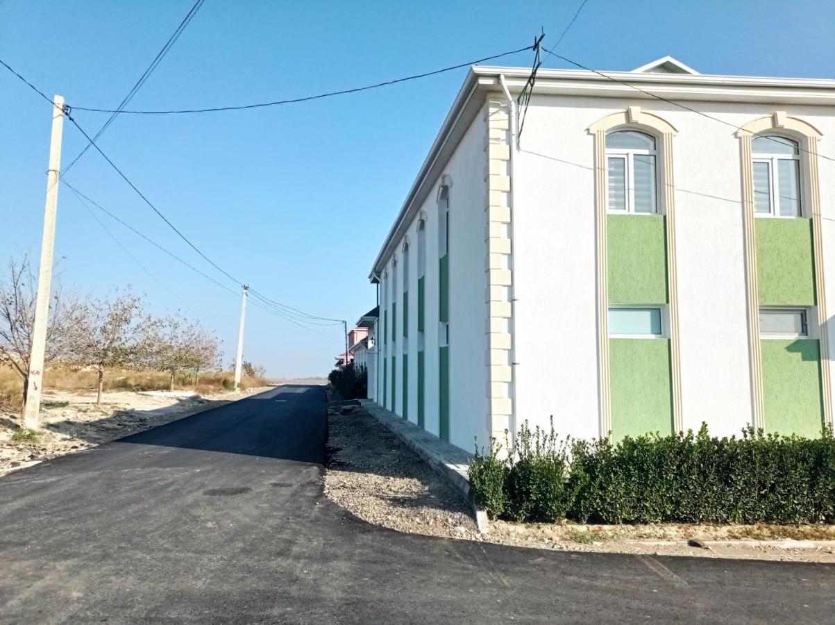 Bizim Ev Hostel Naftalan Bagian luar foto