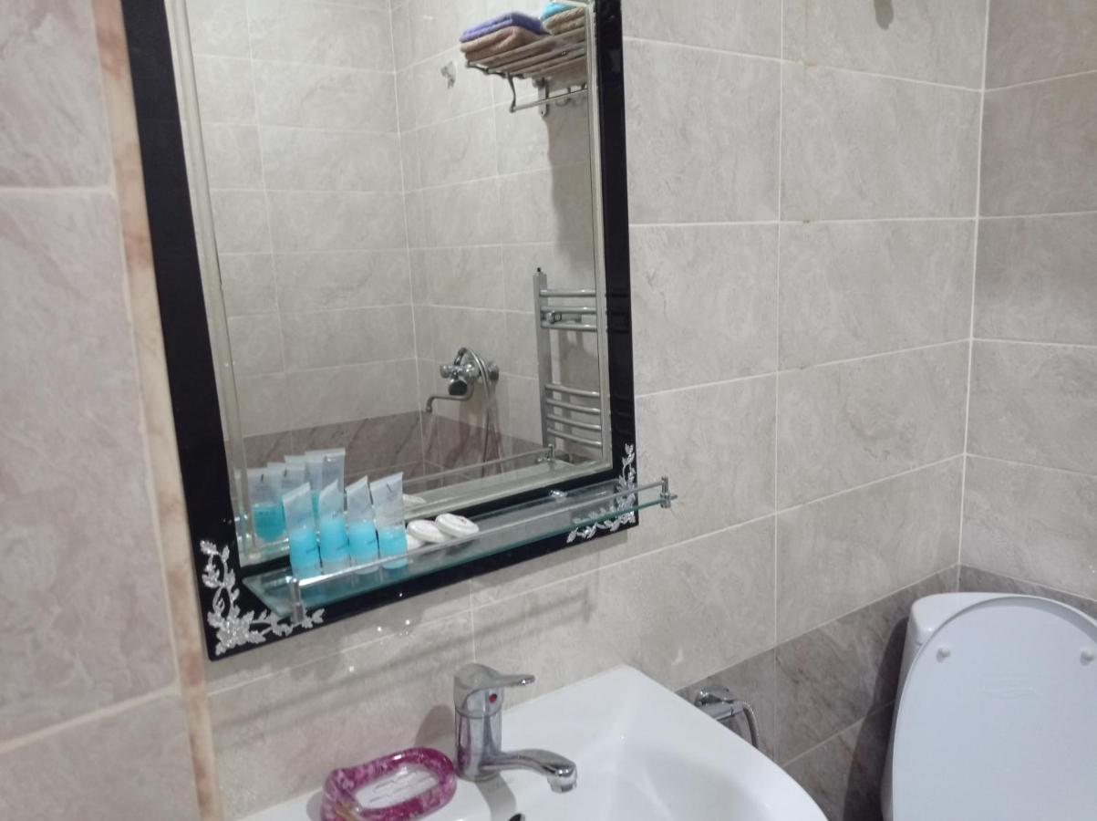 Bizim Ev Hostel Naftalan Bagian luar foto